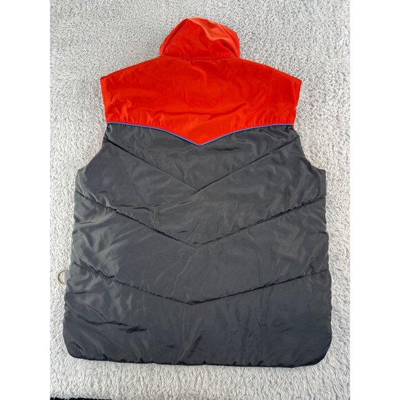 True Religion Mens M Puffer Vest Red & Gray Button Front Warm Jacket Style NWOT - Picture 2 of 9
